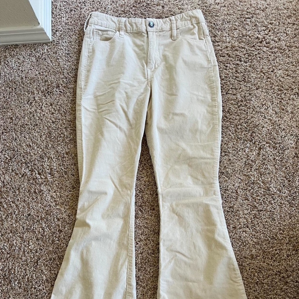 Hollister High-Rise Cream Pants